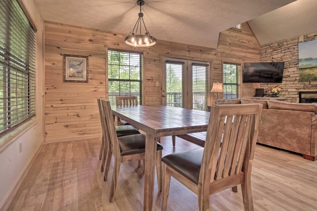 Rustic Pigeon Forge Home With Private Hot Tub! ภายนอก รูปภาพ