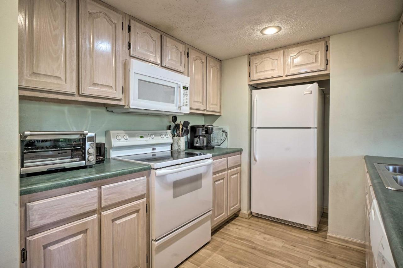Rustic Pigeon Forge Home With Private Hot Tub! ภายนอก รูปภาพ