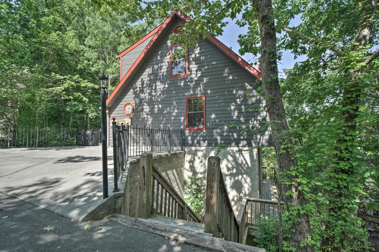 Rustic Pigeon Forge Home With Private Hot Tub! ภายนอก รูปภาพ