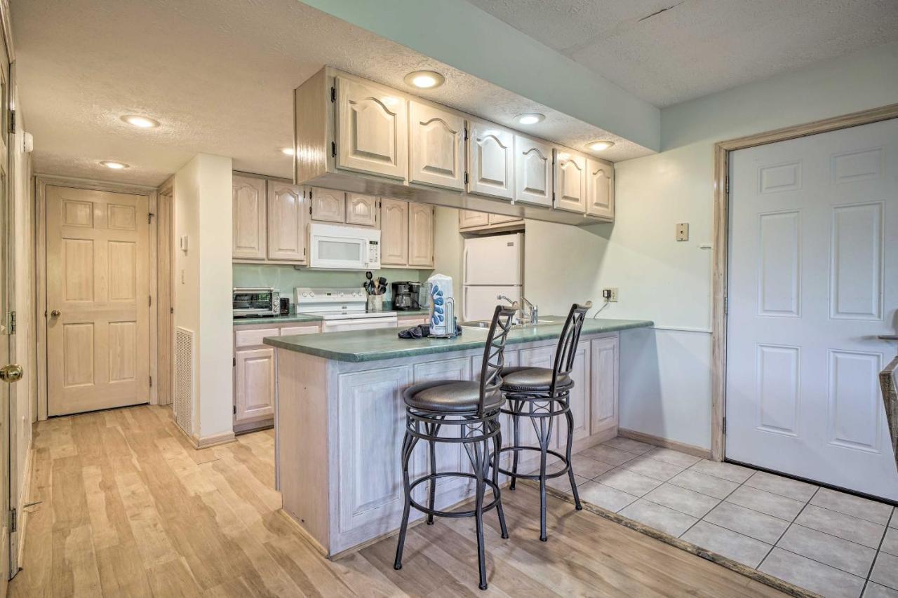 Rustic Pigeon Forge Home With Private Hot Tub! ภายนอก รูปภาพ