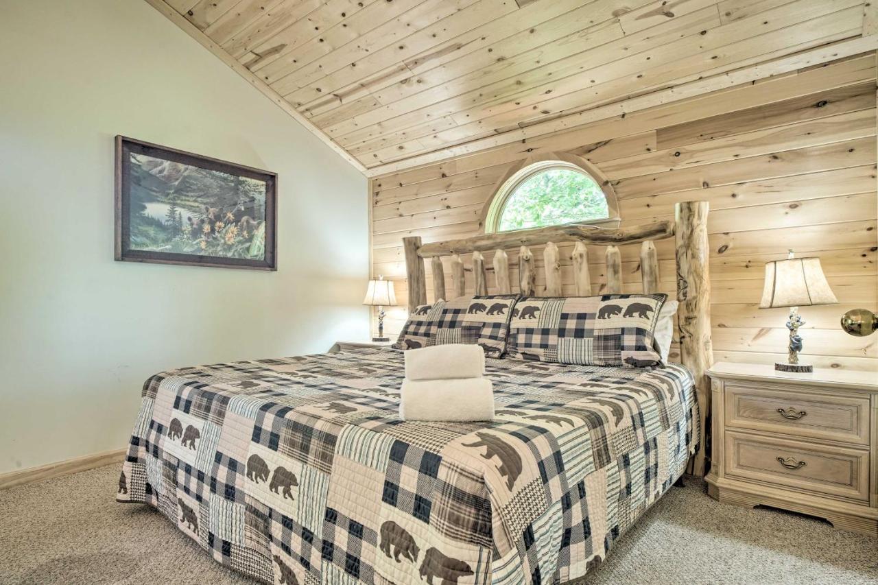 Rustic Pigeon Forge Home With Private Hot Tub! ภายนอก รูปภาพ