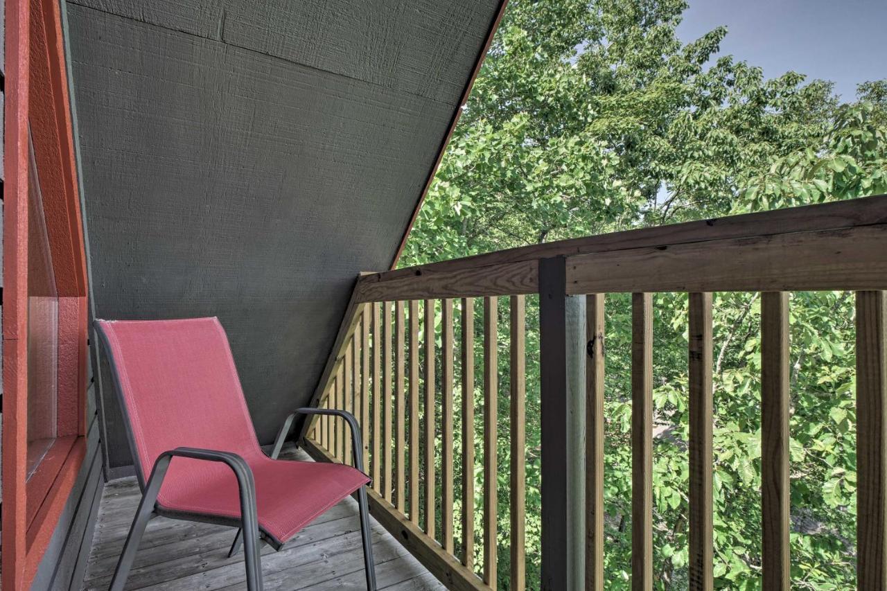 Rustic Pigeon Forge Home With Private Hot Tub! ภายนอก รูปภาพ