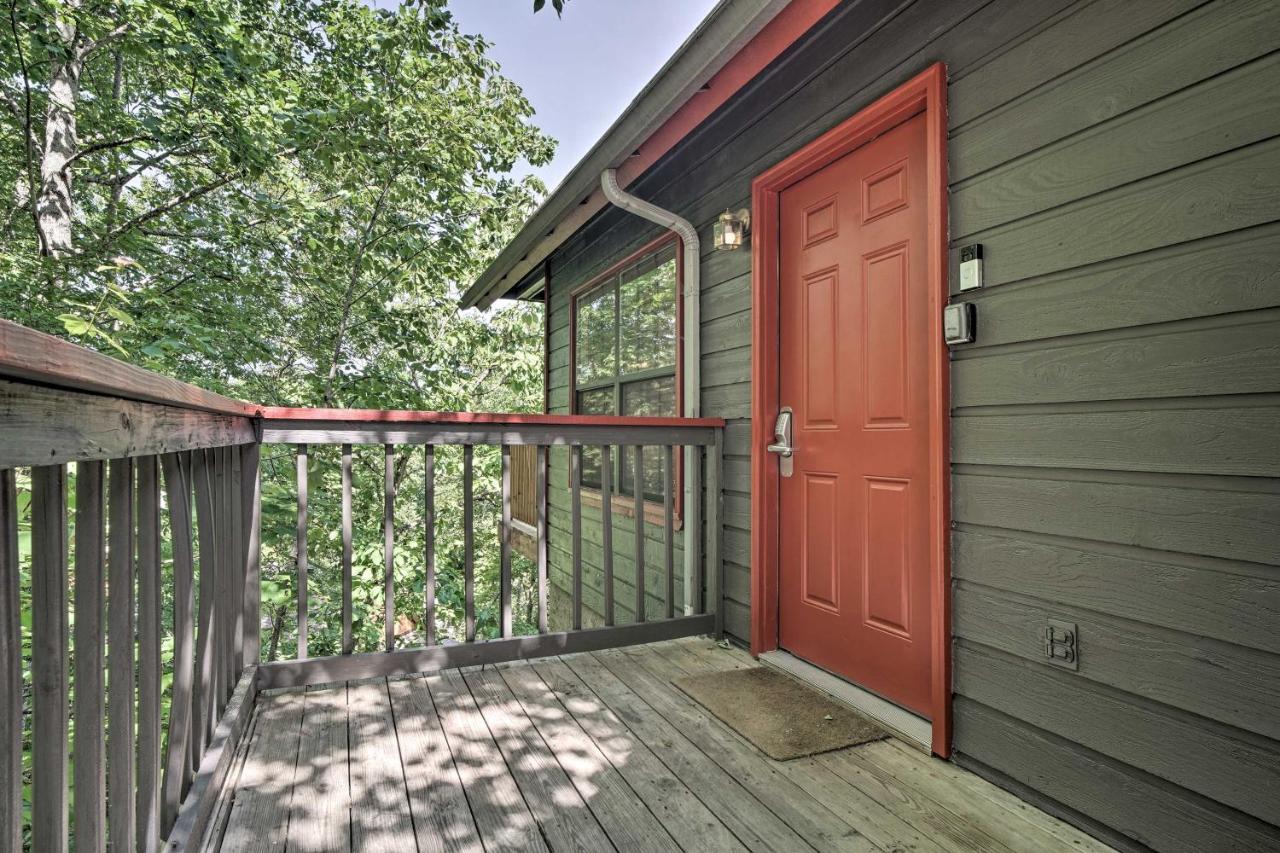 Rustic Pigeon Forge Home With Private Hot Tub! ภายนอก รูปภาพ