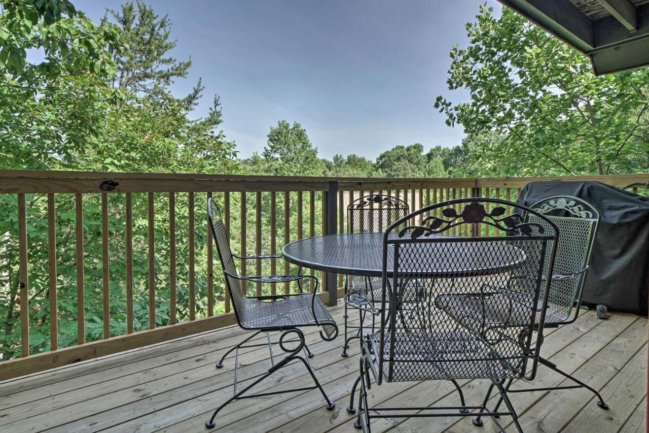 Rustic Pigeon Forge Home With Private Hot Tub! ภายนอก รูปภาพ